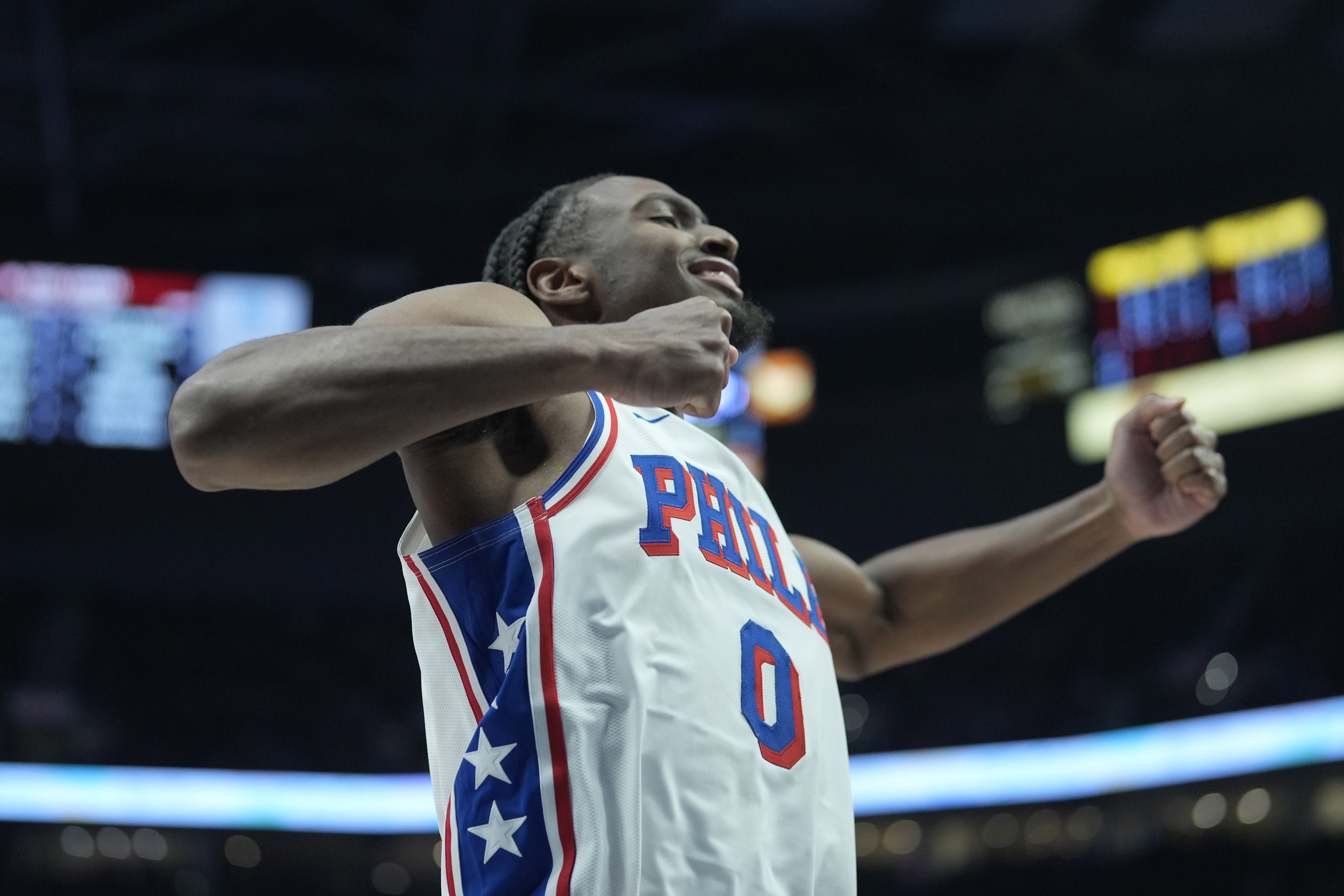 NBA彩经:76人击退猛龙 尼克斯胜步行者 活塞擒公牛 灰熊射落太阳
